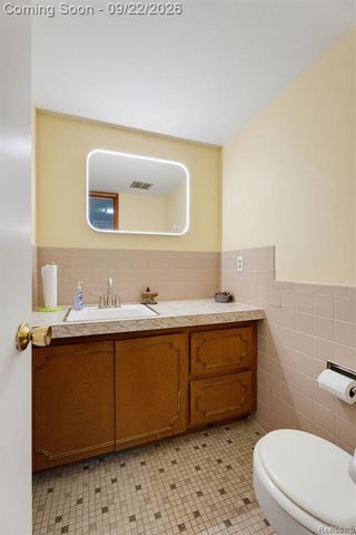 56600 North Avenue, Macomb, MI 48042