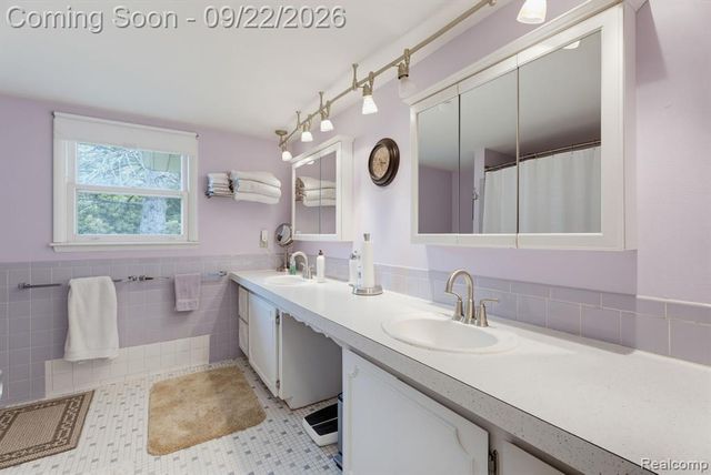 56600 North Avenue, Macomb, MI 48042