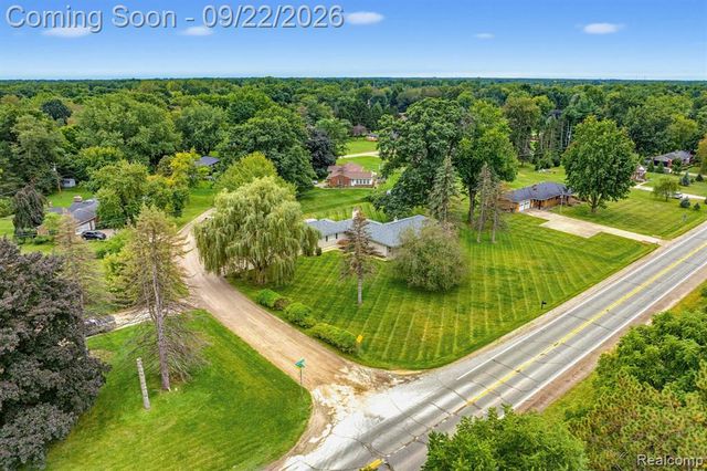 56600 North Avenue, Macomb, MI 48042