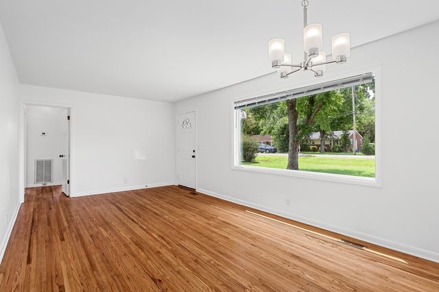 2118 Crystal Dr, Nashville, TN 37210