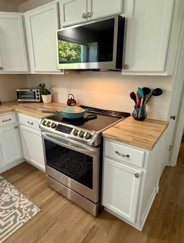 2118 Crystal Dr, Nashville, TN 37210