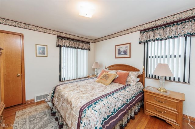 6192 Stanbury Road, Parma, OH 44129