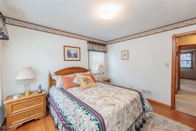 6192 Stanbury Road, Parma, OH 44129