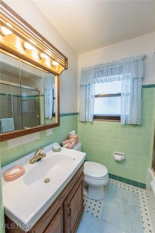 6192 Stanbury Road, Parma, OH 44129