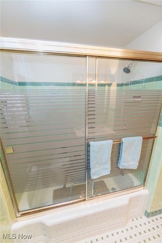 6192 Stanbury Road, Parma, OH 44129