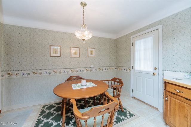 6192 Stanbury Road, Parma, OH 44129