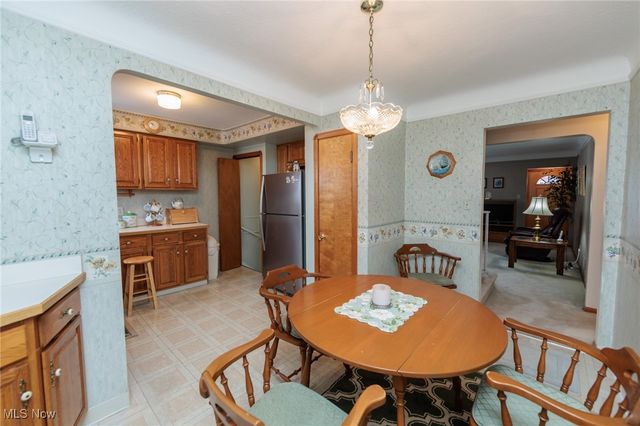 6192 Stanbury Road, Parma, OH 44129