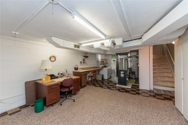 6192 Stanbury Road, Parma, OH 44129