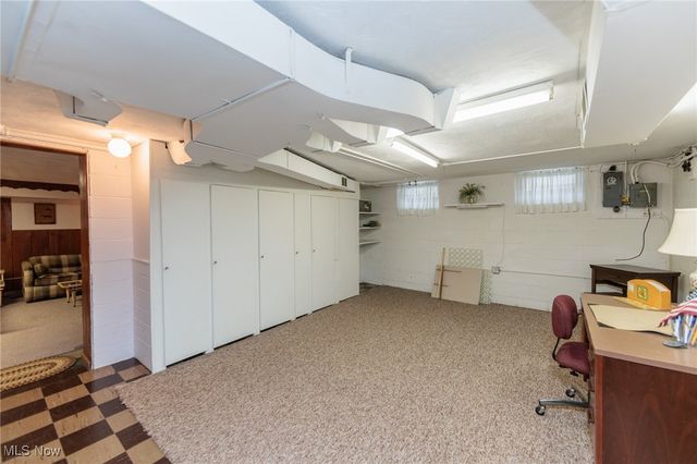 6192 Stanbury Road, Parma, OH 44129