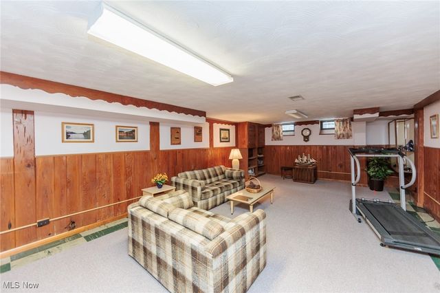 6192 Stanbury Road, Parma, OH 44129