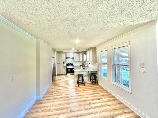 4913 W 43rd Street, Houston, TX 77092