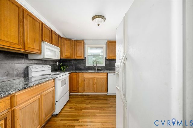 8722 Pine Top Dr, Henrico, VA 23294