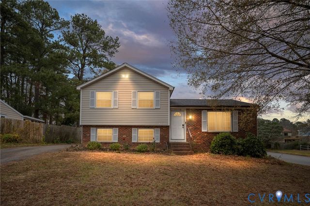 8722 Pine Top Dr, Henrico, VA 23294