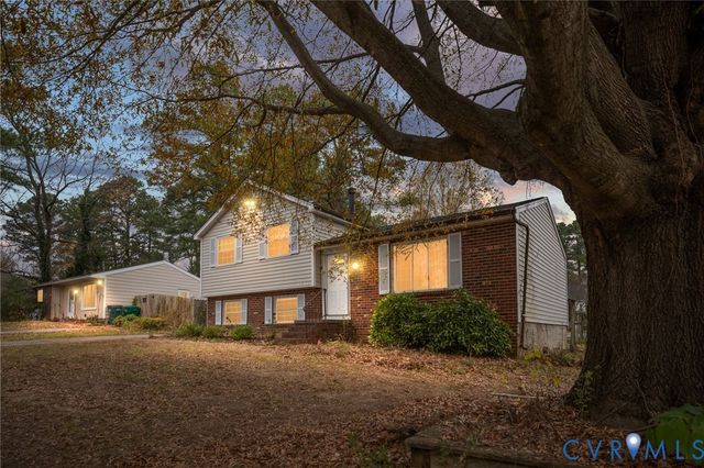 8722 Pine Top Dr, Henrico, VA 23294