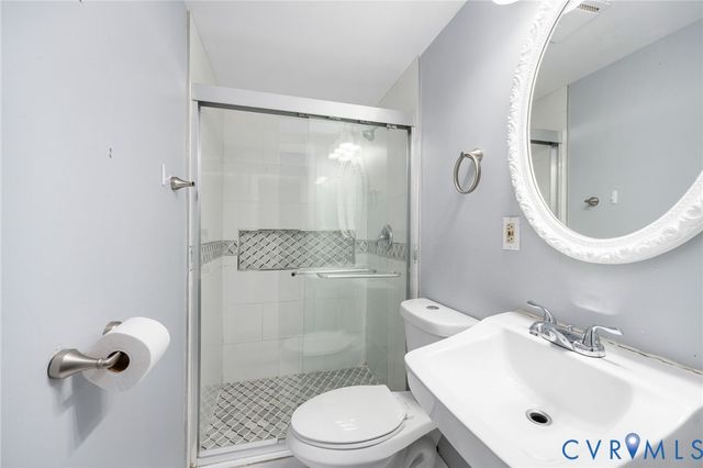 8722 Pine Top Dr, Henrico, VA 23294