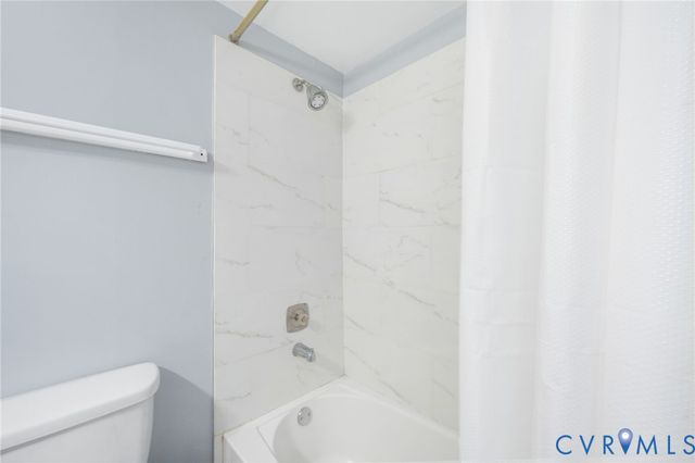 8722 Pine Top Dr, Henrico, VA 23294