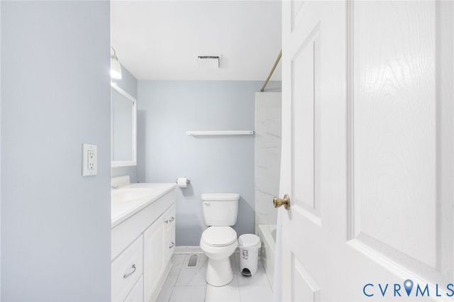 8722 Pine Top Dr, Henrico, VA 23294