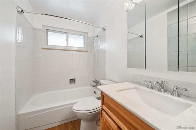 1373 S Cape Way, Lakewood, CO 80232