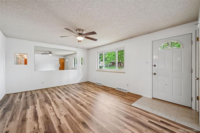 1373 S Cape Way, Lakewood, CO 80232