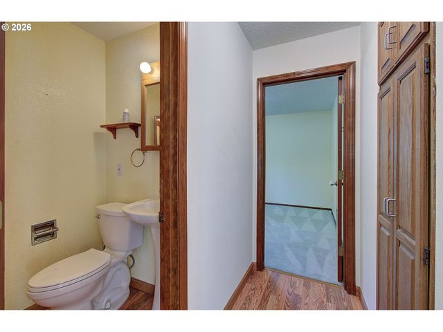 100 INGLEWOOD Dr, Longview, WA 98632
