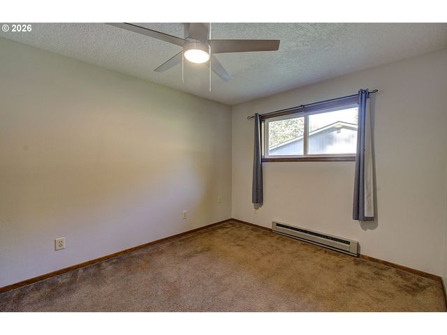 100 INGLEWOOD Dr, Longview, WA 98632