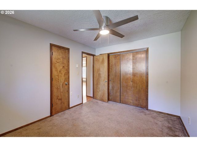 100 INGLEWOOD Dr, Longview, WA 98632