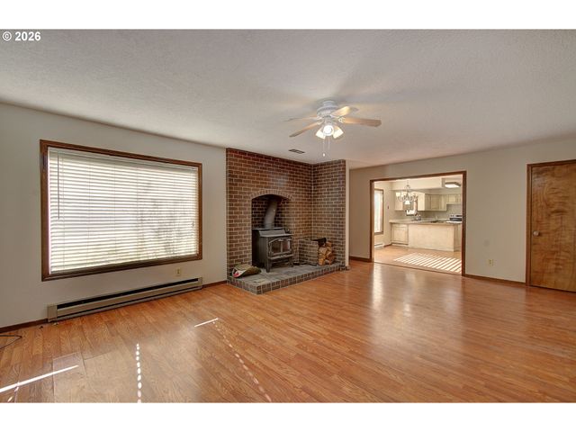 100 INGLEWOOD Dr, Longview, WA 98632