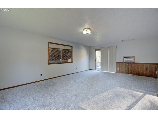 100 INGLEWOOD Dr, Longview, WA 98632