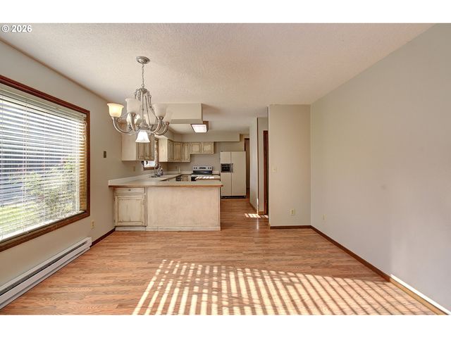 100 INGLEWOOD Dr, Longview, WA 98632