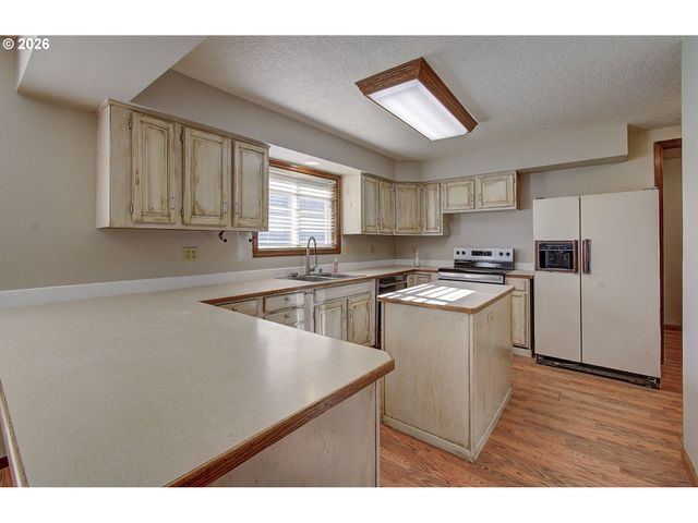 100 INGLEWOOD Dr, Longview, WA 98632