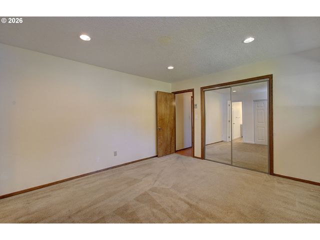 100 INGLEWOOD Dr, Longview, WA 98632