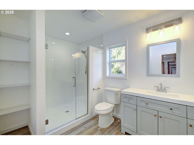 100 INGLEWOOD Dr, Longview, WA 98632