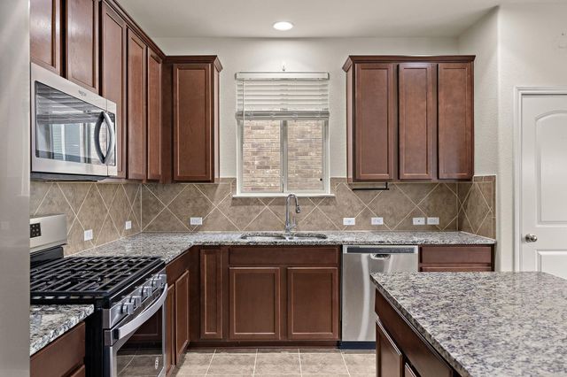 1000 McCormick CV, Hutto, TX 78634