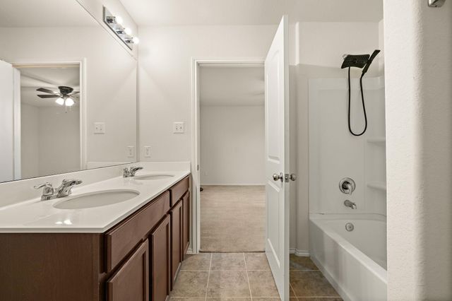 1000 McCormick CV, Hutto, TX 78634