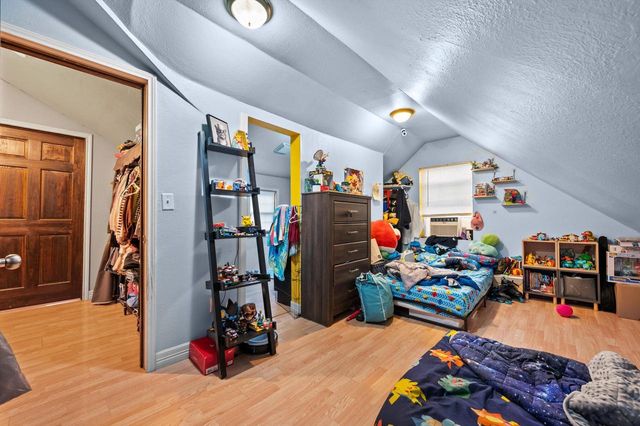 3633 E Martin AVENUE, Cudahy, WI 53110