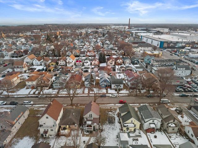 3633 E Martin AVENUE, Cudahy, WI 53110