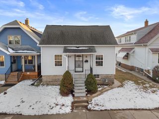 3633 E Martin AVENUE, Cudahy, WI 53110