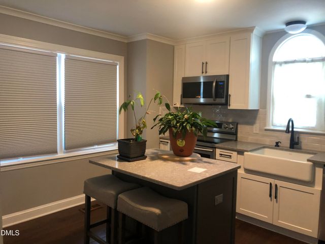 1023 Oak Lake Court, Raleigh, NC 27606