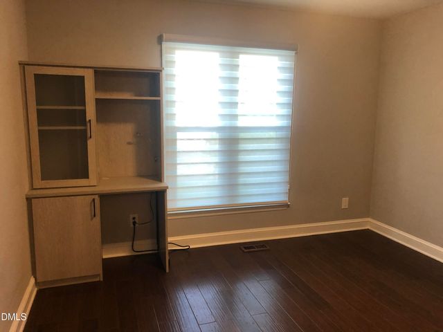 1023 Oak Lake Court, Raleigh, NC 27606