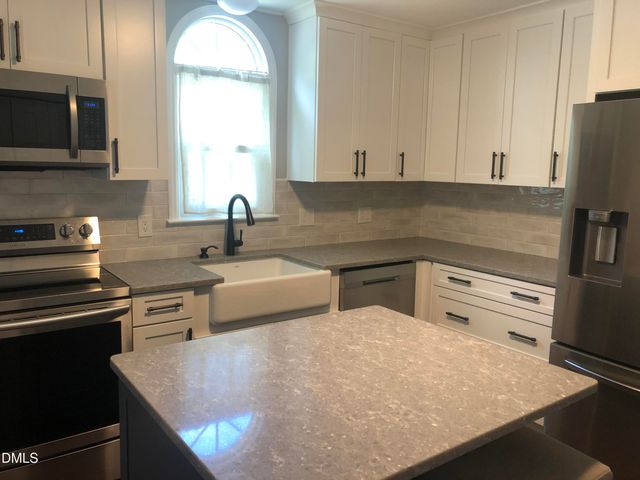 1023 Oak Lake Court, Raleigh, NC 27606