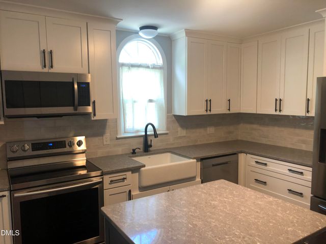 1023 Oak Lake Court, Raleigh, NC 27606