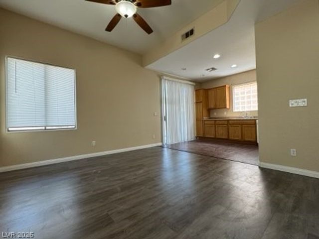 6516 Raven Hall Street, North Las Vegas, NV 89084