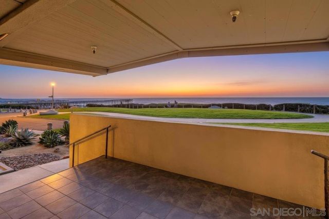 4667 Ocean Blvd 306, San Diego, CA 92109