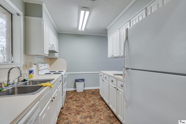 25 S LAKE DRIVE, Monroe, LA 71203