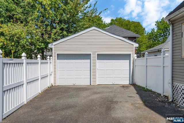 24 Sunderland Avenue, Rutherford, NJ 07070