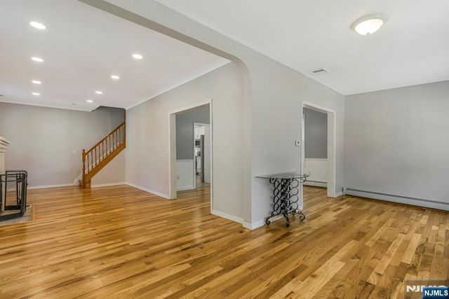 24 Sunderland Avenue, Rutherford, NJ 07070