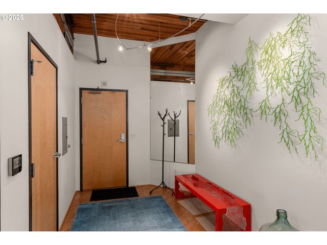 1420 Nw LOVEJOY St 603, Portland, OR 97209