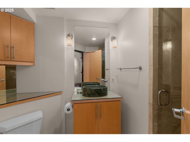 1420 Nw LOVEJOY St 603, Portland, OR 97209