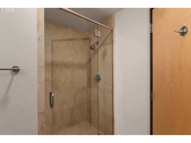 1420 Nw LOVEJOY St 603, Portland, OR 97209