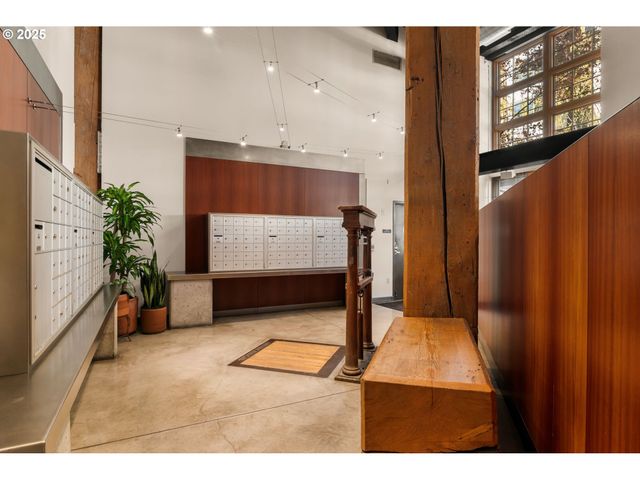 1420 Nw LOVEJOY St 603, Portland, OR 97209